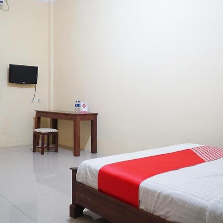 OYO 1034 Pondok Mulia Guest House Syariah Balikpapan  Bagian luar foto