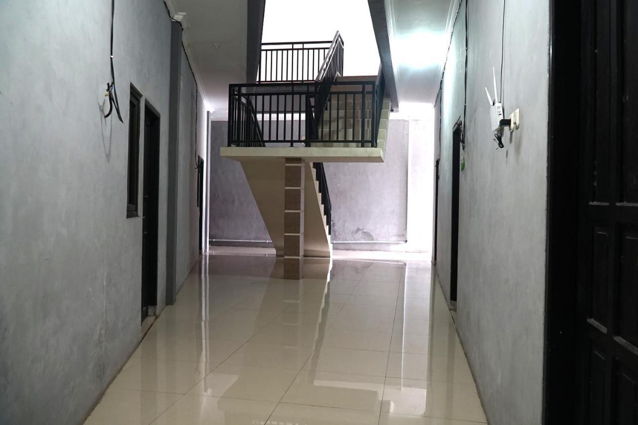 OYO 1034 Pondok Mulia Guest House Syariah Balikpapan  Bagian luar foto