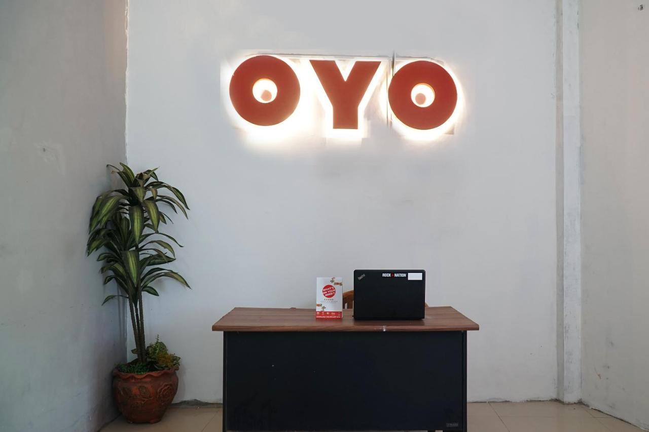 OYO 1034 Pondok Mulia Guest House Syariah Balikpapan  Bagian luar foto