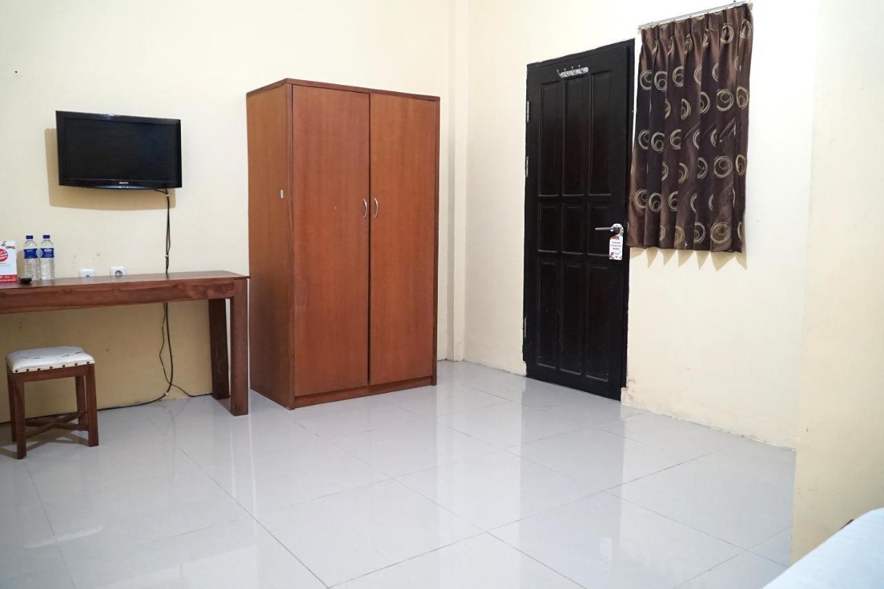 OYO 1034 Pondok Mulia Guest House Syariah Balikpapan  Bagian luar foto