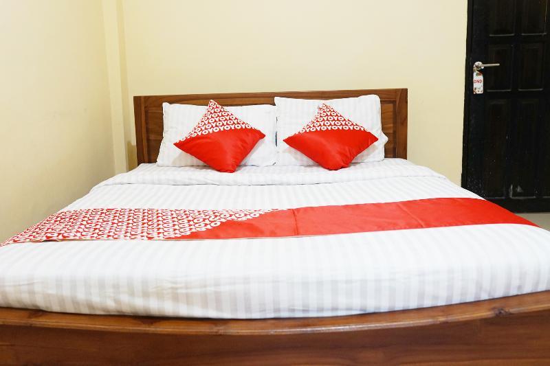 OYO 1034 Pondok Mulia Guest House Syariah Balikpapan  Bagian luar foto
