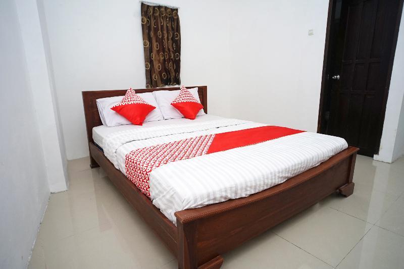 OYO 1034 Pondok Mulia Guest House Syariah Balikpapan  Bagian luar foto